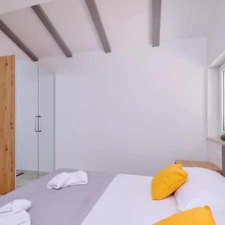 With A Parking Space Losinj, Losinj - 21417 شقة *