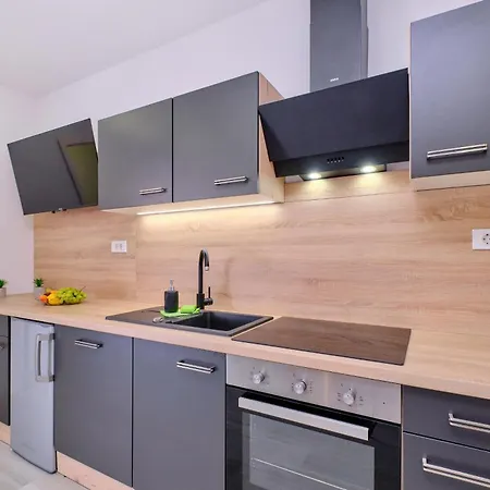 Appartement With A Parking Space Losinj, Losinj - 21417 *
